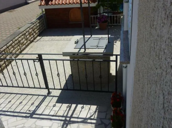 Mireja Gostinjska kuća Rab Town